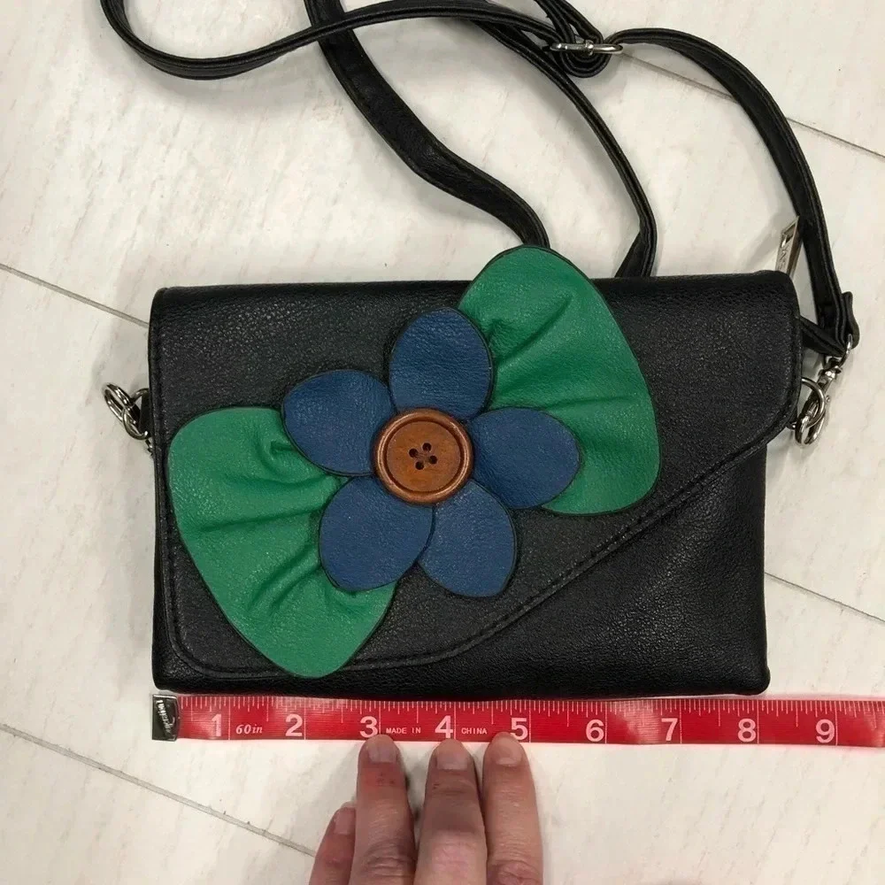 SAX Crossbody Purse with Adorable Flower‎ attached NWOT Black